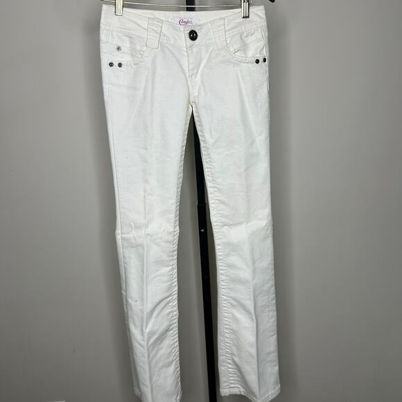 Candies White Jeans- size 1- embroidered pockets, like new, skinny- small flaw - Picture 2 of 7